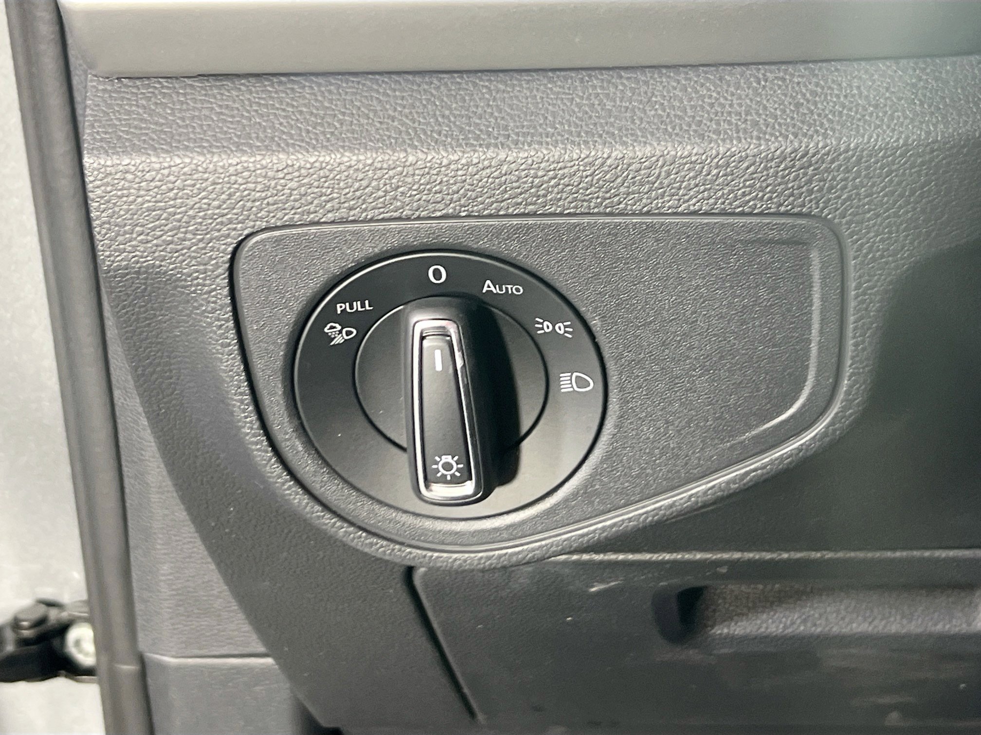 Used 2023 Volkswagen Atlas SEL R-Line image 10