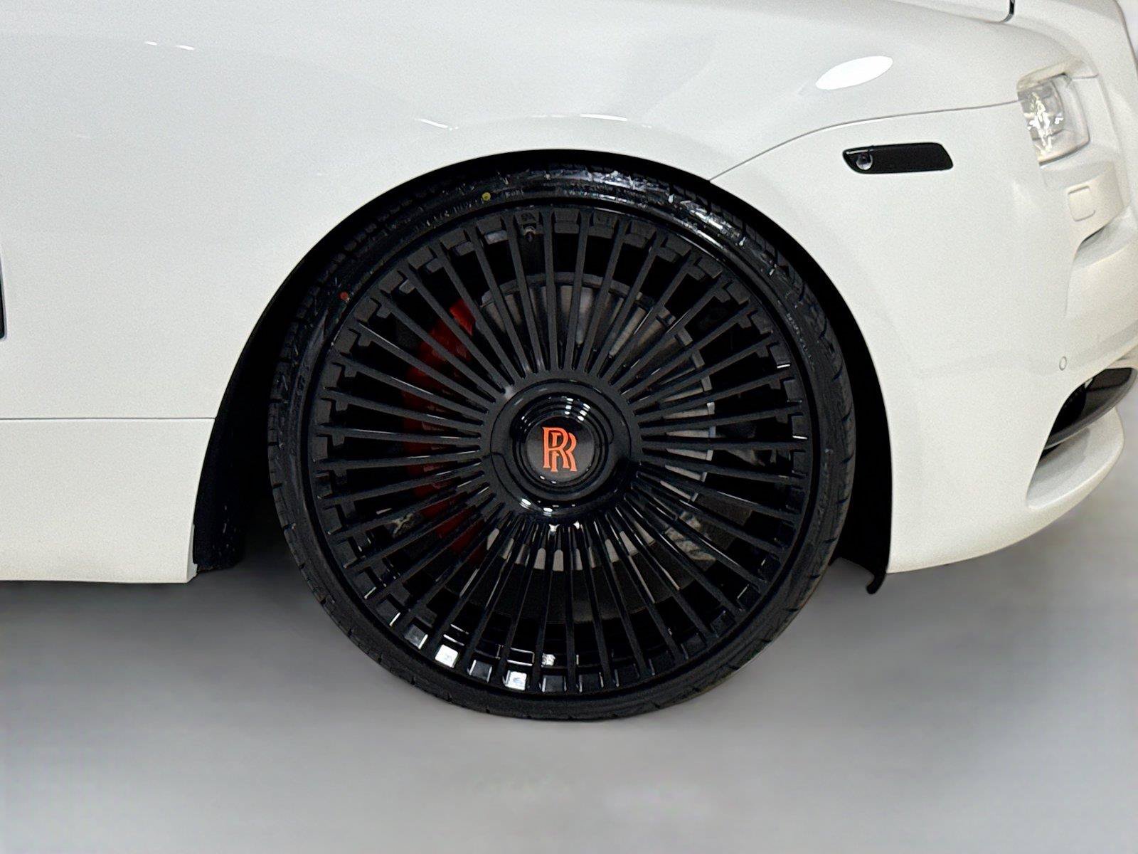 Used 2016 Rolls-Royce Wraith RWD image 35