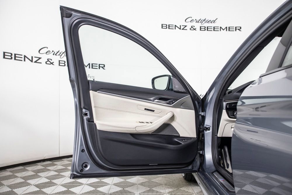 Used 2023 BMW 540i w/ M Sport Package image 20