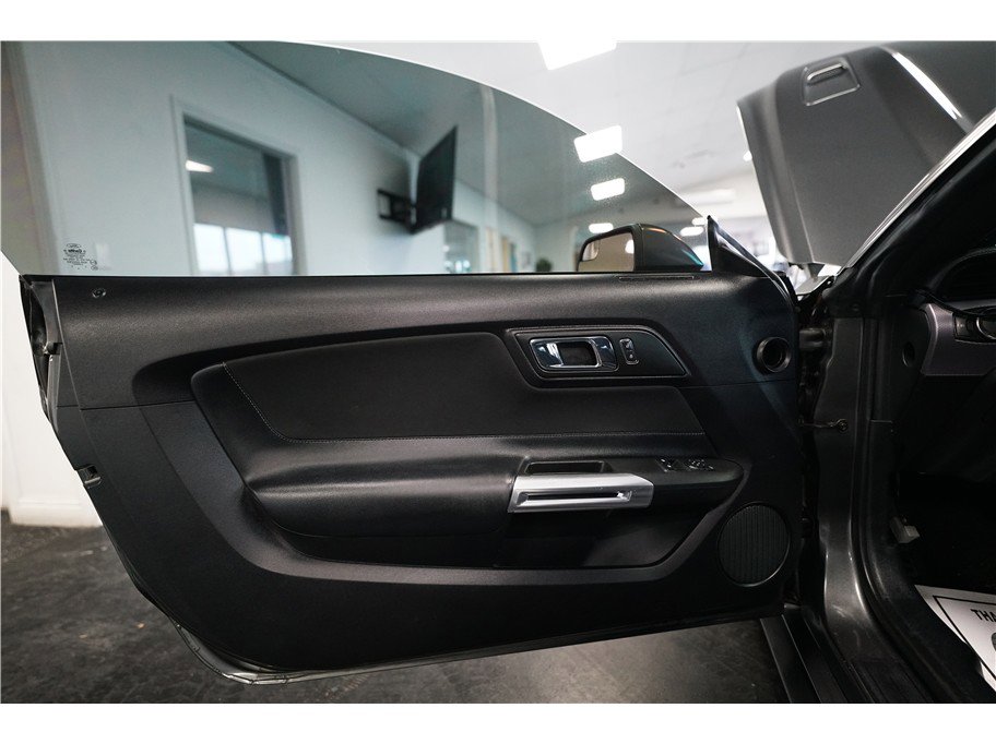 Used 2017 Ford Mustang GT image 13