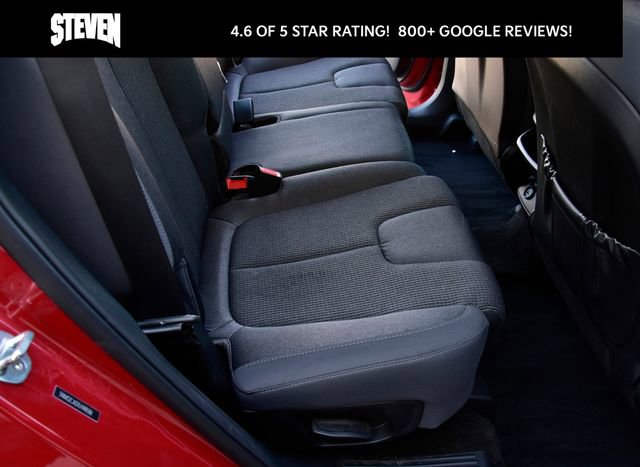 Used 2020 Hyundai Santa Fe SE image 12