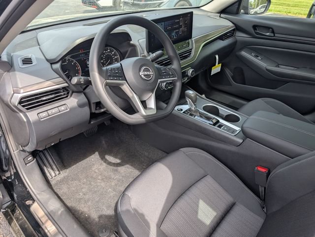 New 2026 Nissan Altima 2.5 SV w/ SV Special Edition Package AWD/4WD image 13