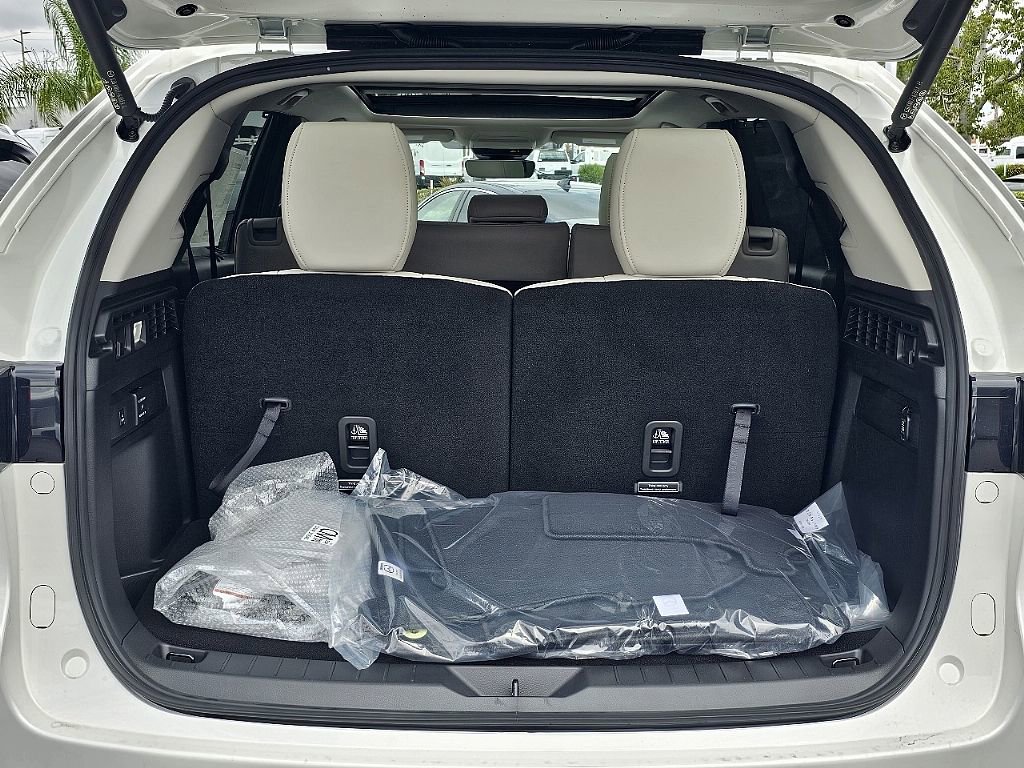 New 2026 MAZDA CX-90 Plug-In Hybrid w/Premium Sport image 11