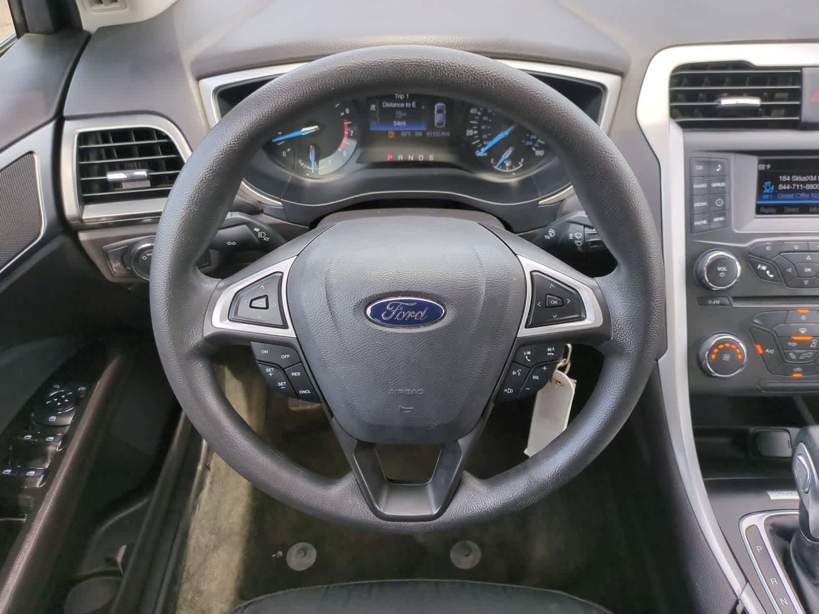Used 2015 Ford Fusion SE FWD image 22