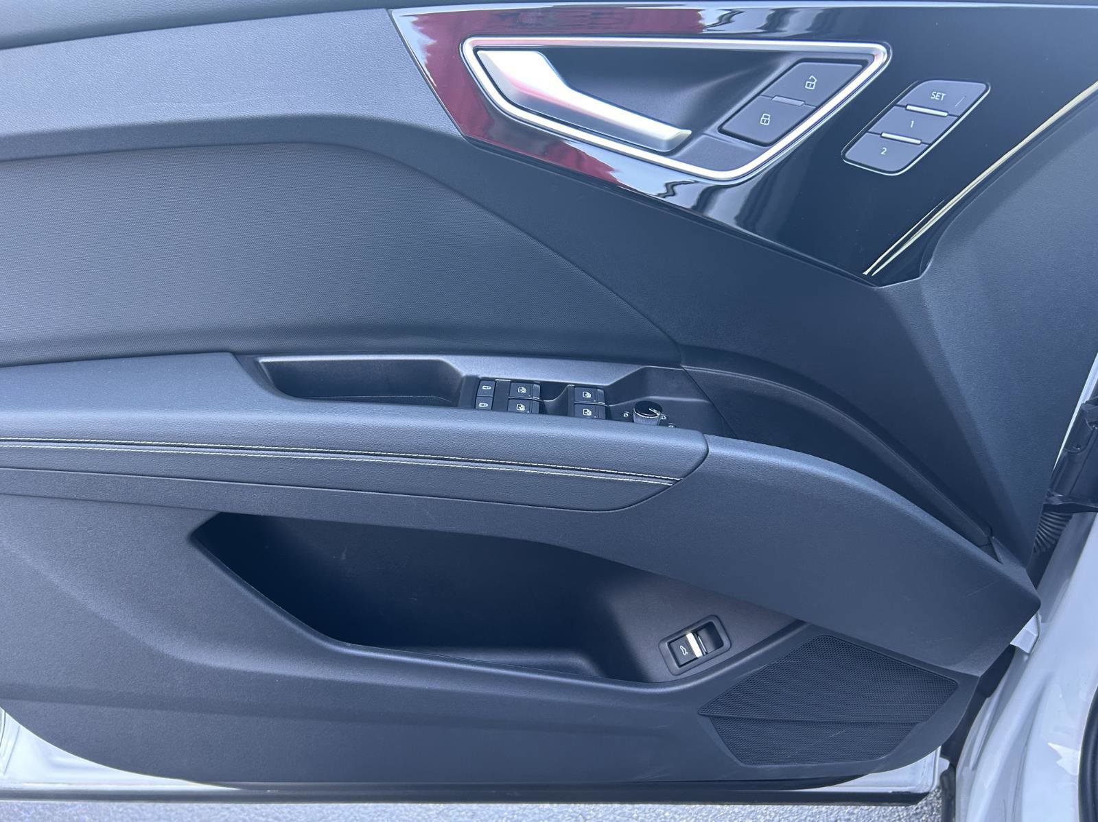 Certified 2025 Audi Q4 e-tron Premium Plus w/ Premium Plus image 16