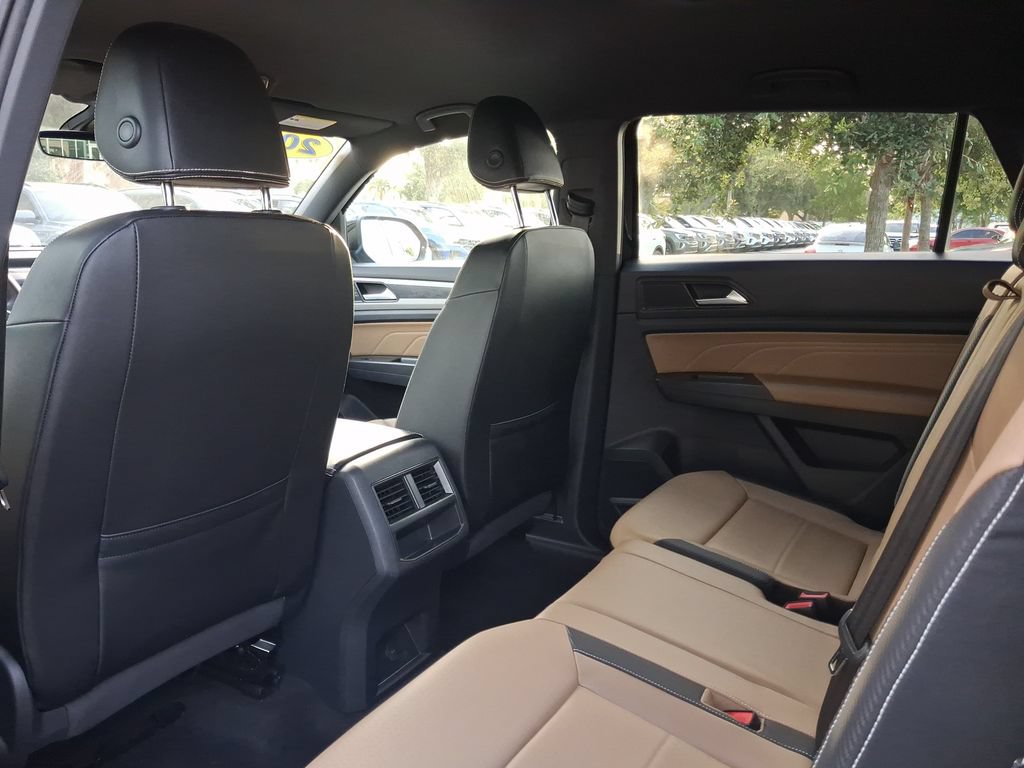Used 2023 Volkswagen Atlas Cross Sport SE FWD image 7