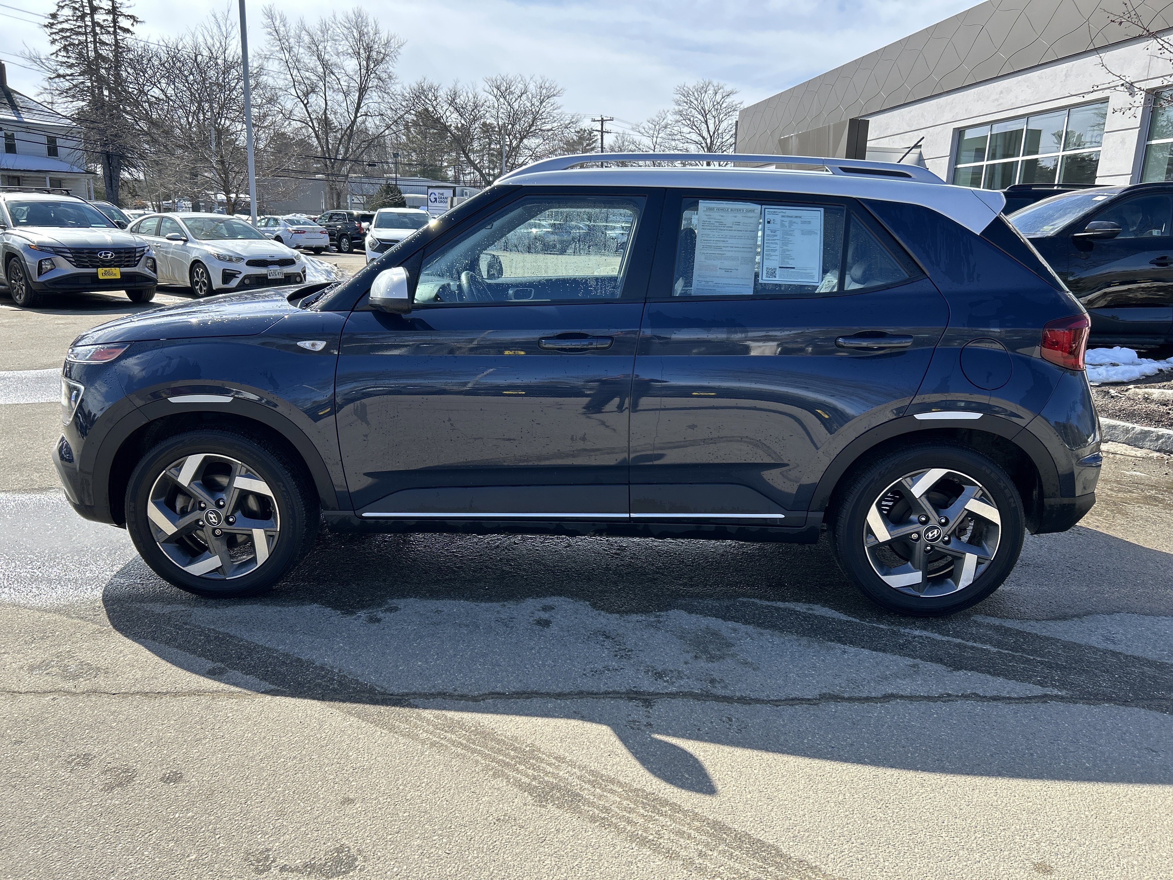 Certified 2023 Hyundai Venue Limited image 8