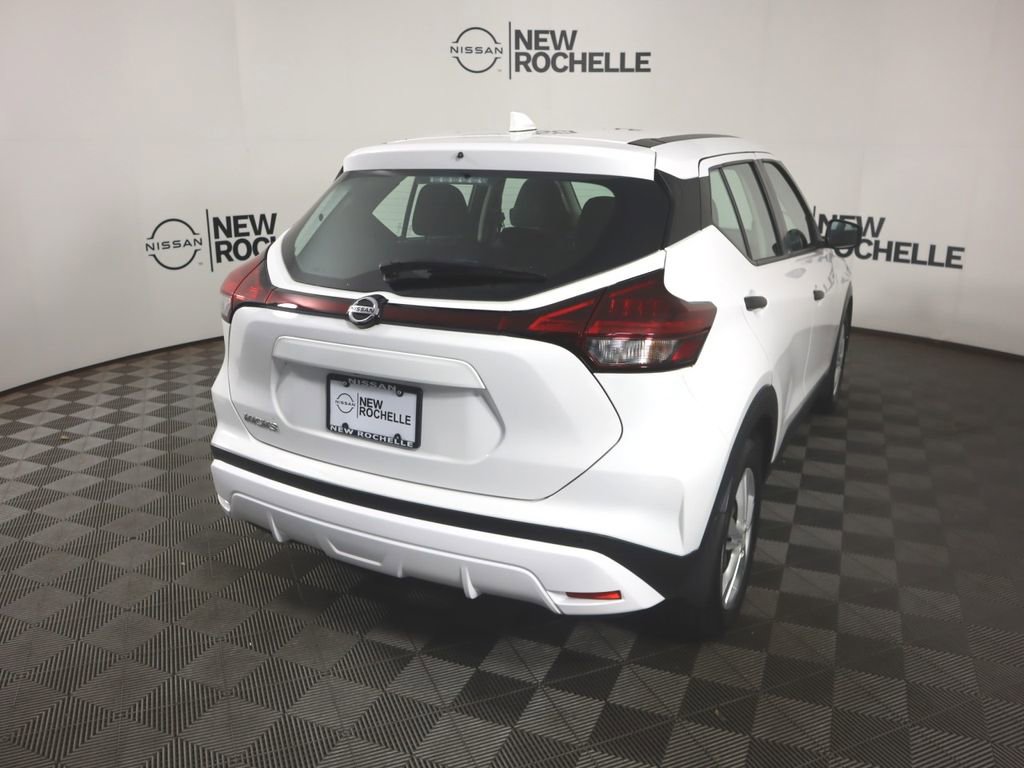 Used 2021 Nissan Kicks S image 5