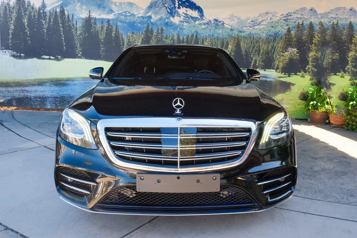 Used 2020 Mercedes-Benz S 560 Sedan image 2