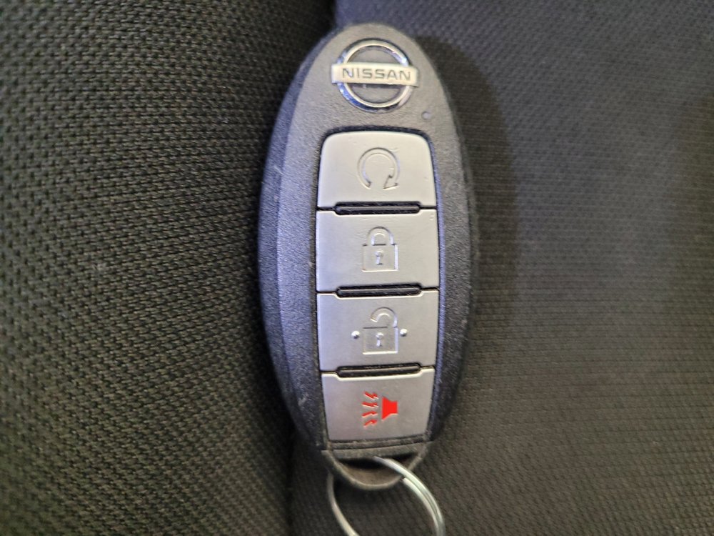 Used 2020 Nissan Pathfinder S AWD/4WD image 32