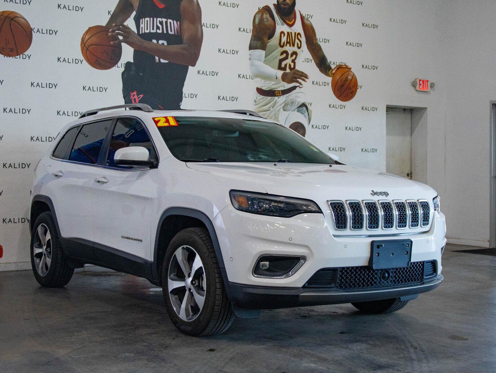 Used 2021 Jeep Cherokee Limited AWD/4WD image 19