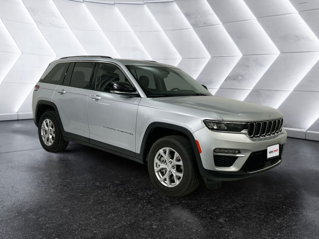 Used 2023 Jeep Grand Cherokee Limited AWD/4WD image 1