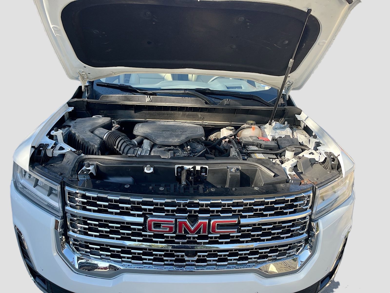 Used 2023 GMC Acadia Denali image 32
