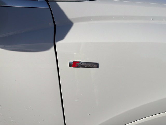 Used 2023 Audi Q3 2.0T Premium w/ Convenience Package AWD/4WD image 9
