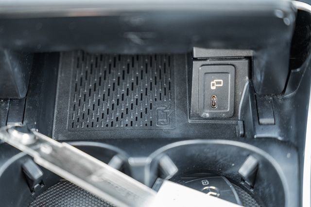 Used 2020 Mercedes-Benz GLC 300 GLC 300 image 25