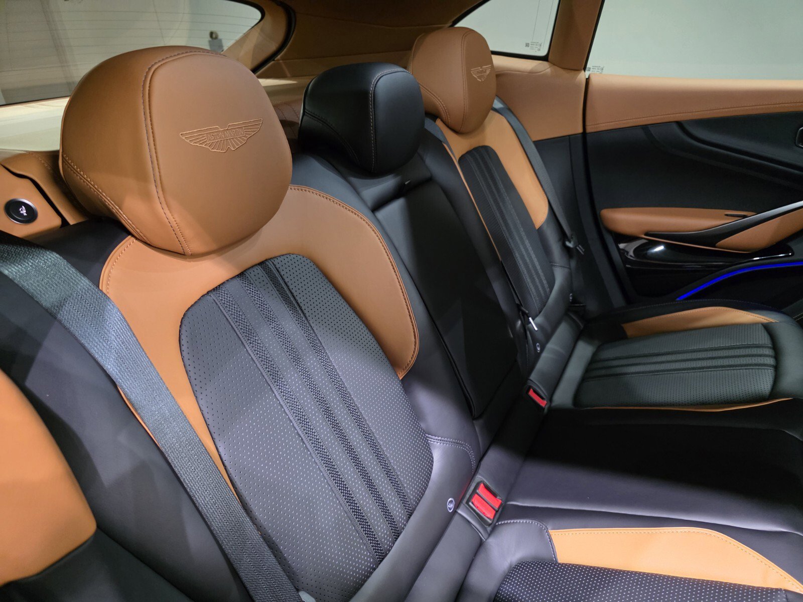 New 2025 Aston Martin DBX 707 image 22