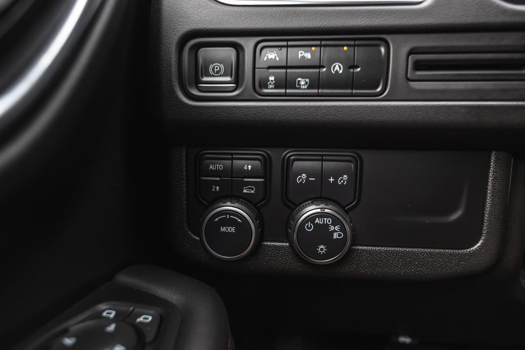 Used 2023 Chevrolet Tahoe RST w/ Luxury Package image 19