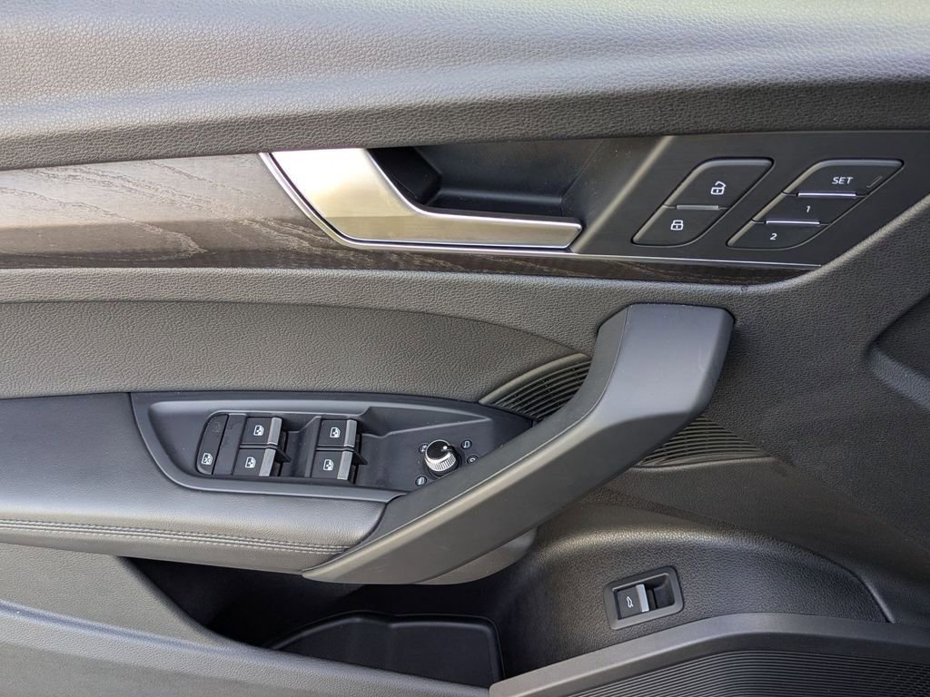 Used 2018 Audi Q5 Prestige w/ Prestige Package image 12