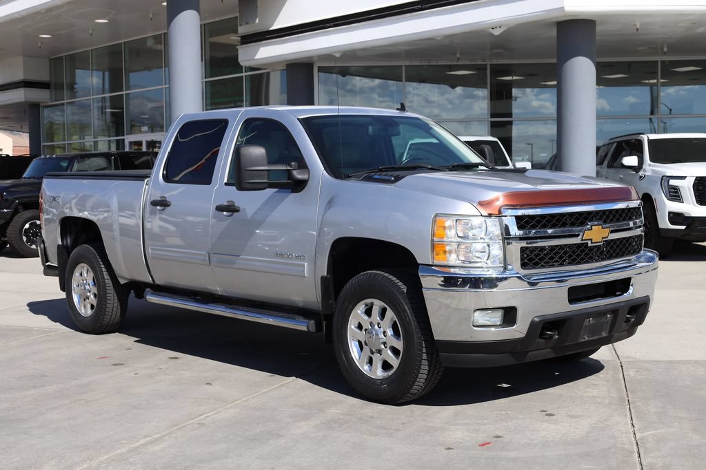 Used 2011 Chevrolet Silverado 3500 LT w/ Interior Plus Package AWD/4WD image 8