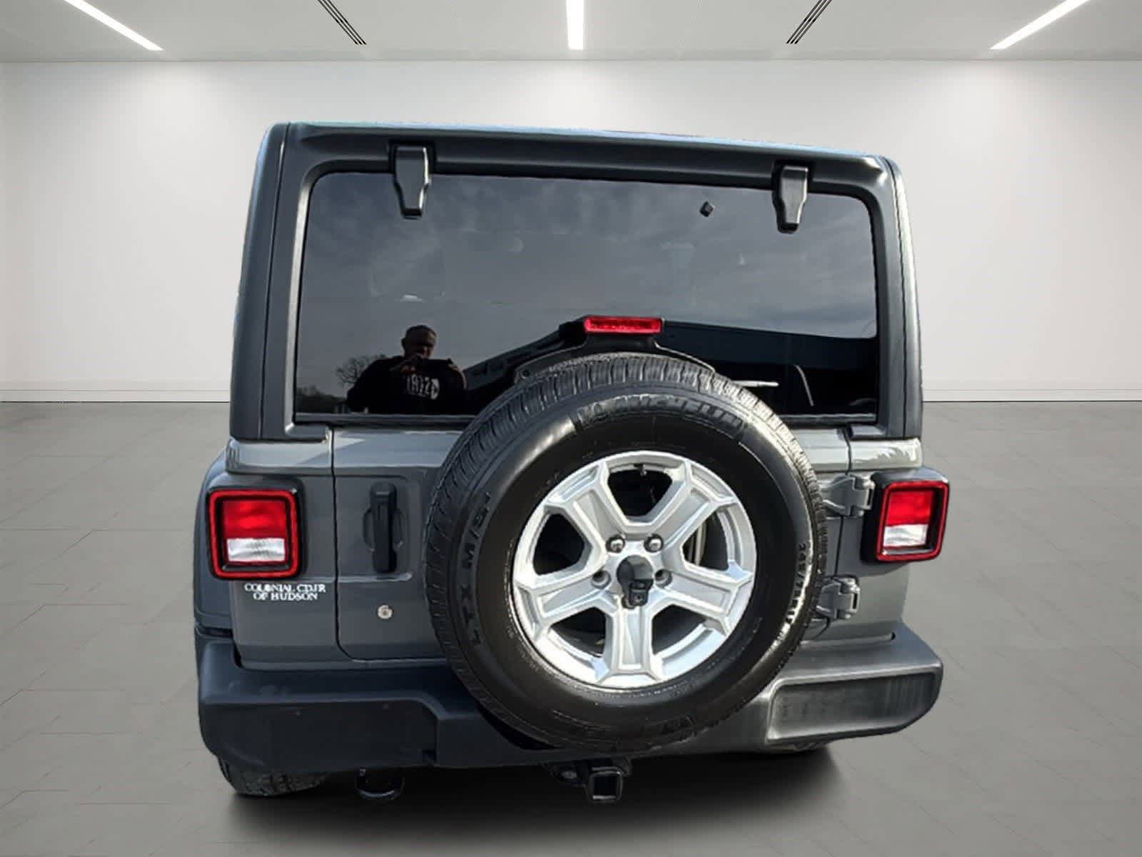 Used 2020 Jeep Wrangler Sport image 4