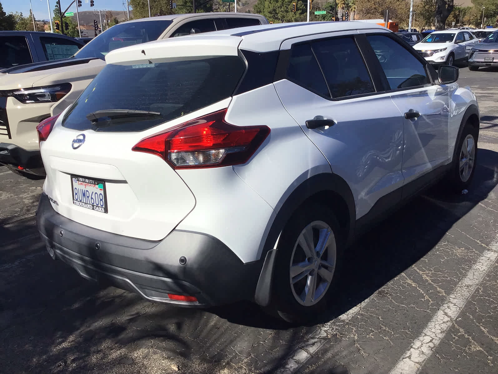 Used 2020 Nissan Kicks S FWD image 4