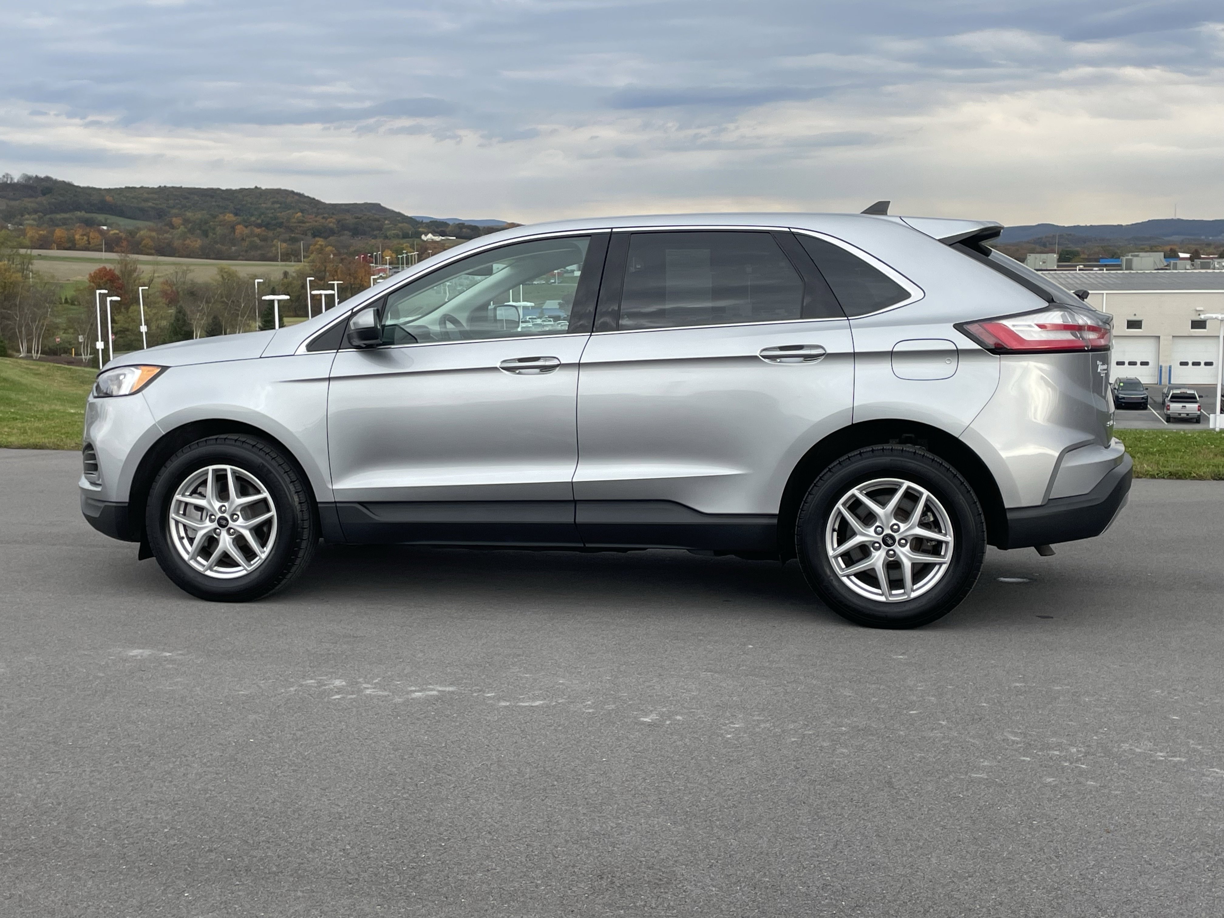 Used 2024 Ford Edge SEL w/ Convenience Package image 22