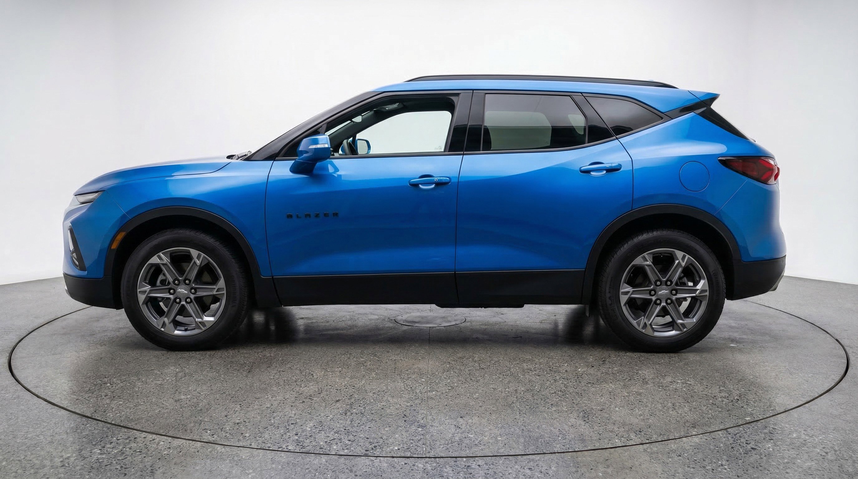 Used 2025 Chevrolet Blazer LT image 5