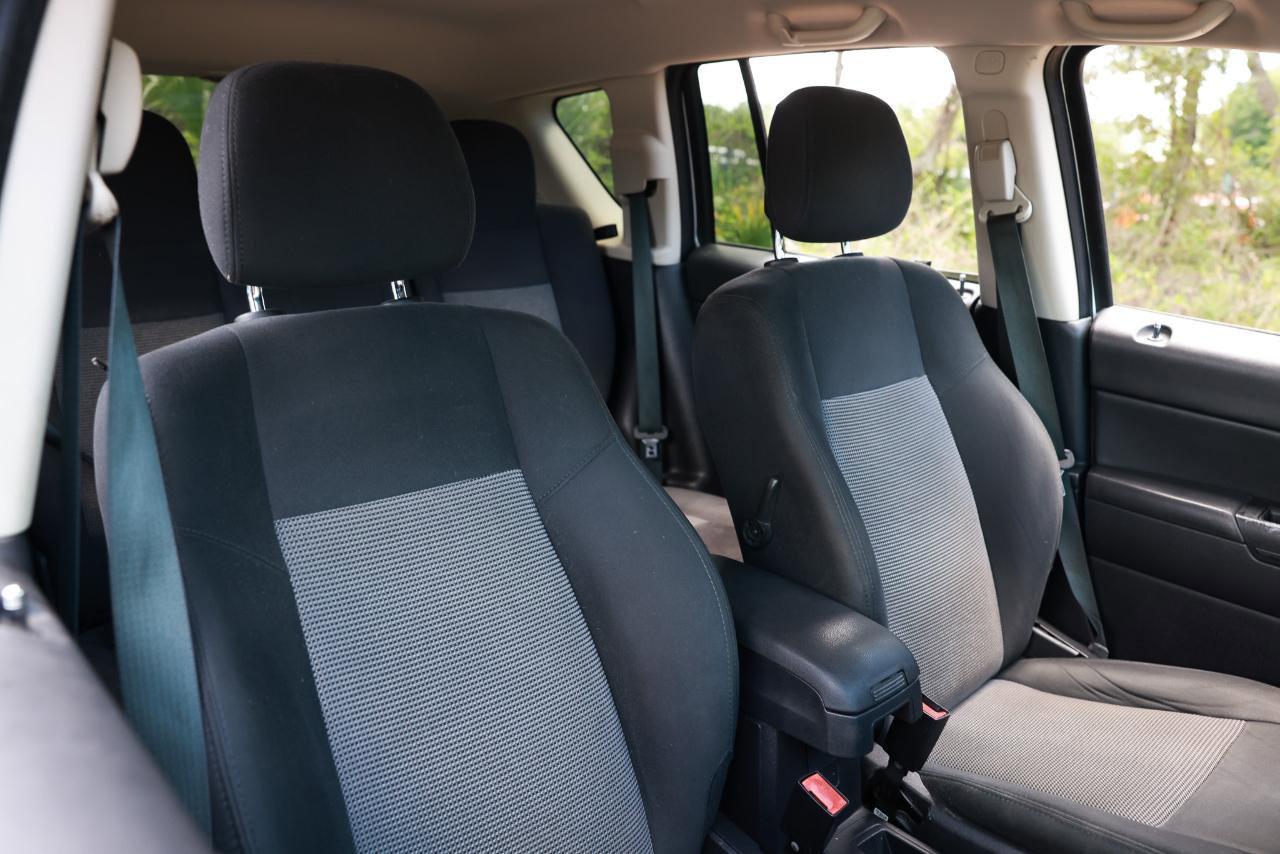 Used 2015 Jeep Compass Sport w/ Power Value Group FWD image 18