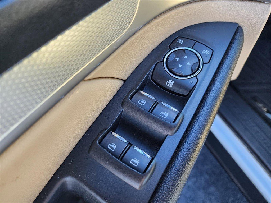 Used 2017 Ford Explorer XLT w/ Equipment Group 202A image 32