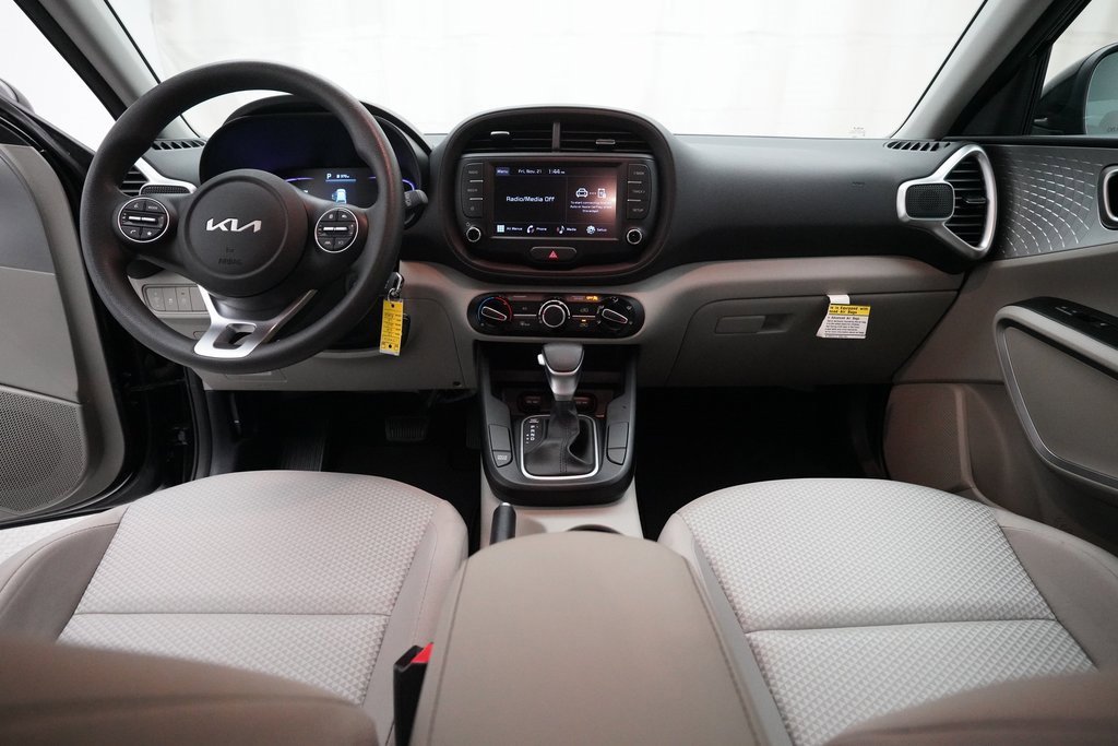 Used 2023 Kia Soul LX w/ LX Technology Package image 5