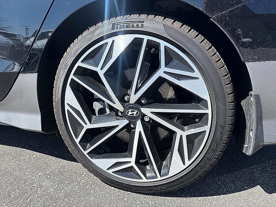 Certified 2025 Hyundai Ioniq 6 SEL image 6