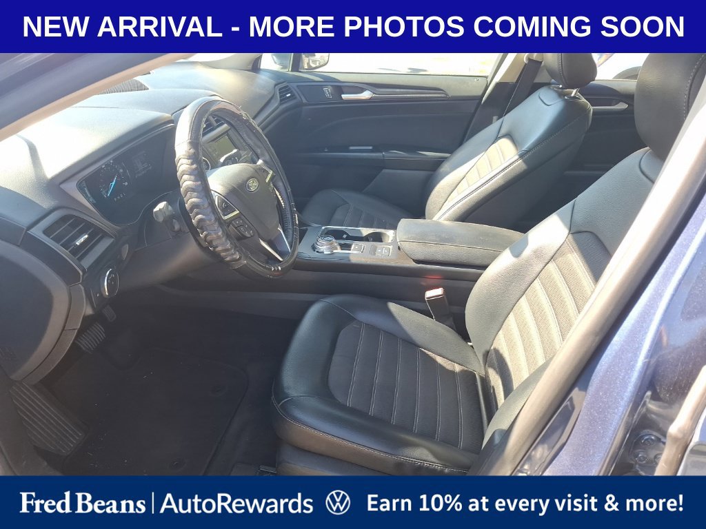 Used 2018 Ford Fusion SE w/ Equipment Group 601A FWD image 9