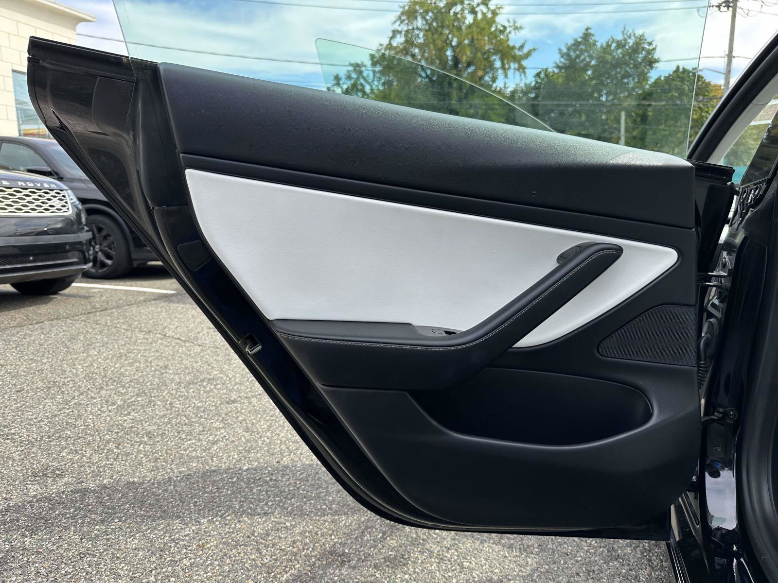 Used 2020 Tesla Model 3 Standard Range RWD image 18