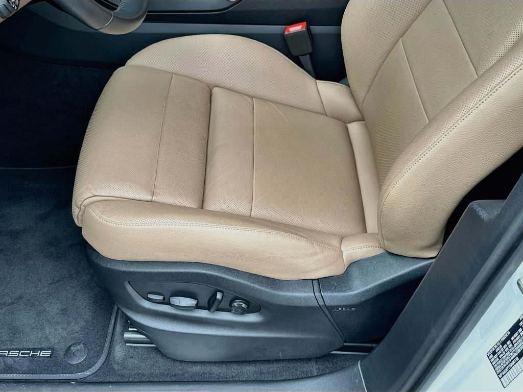 Certified 2026 Porsche Cayenne AWD/4WD image 22