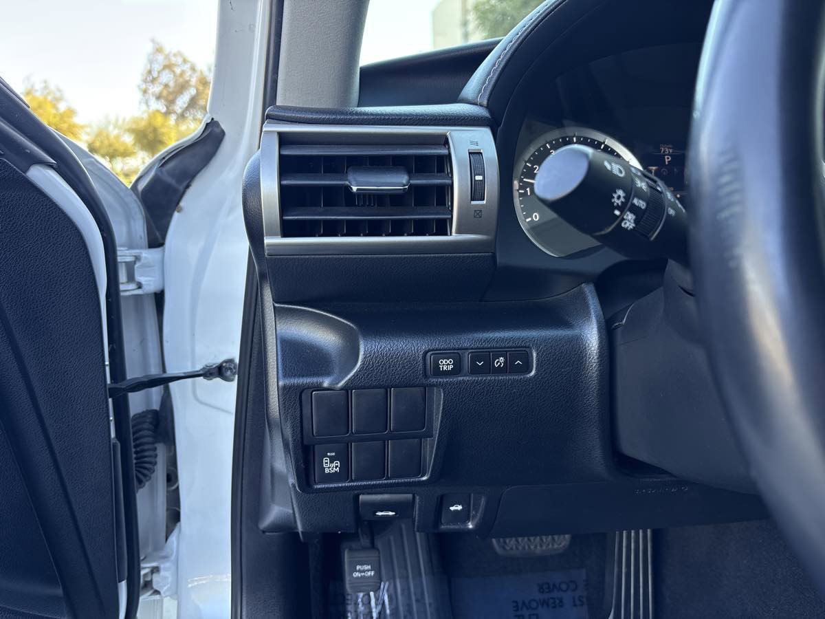 Used 2016 Lexus IS 200t image 26