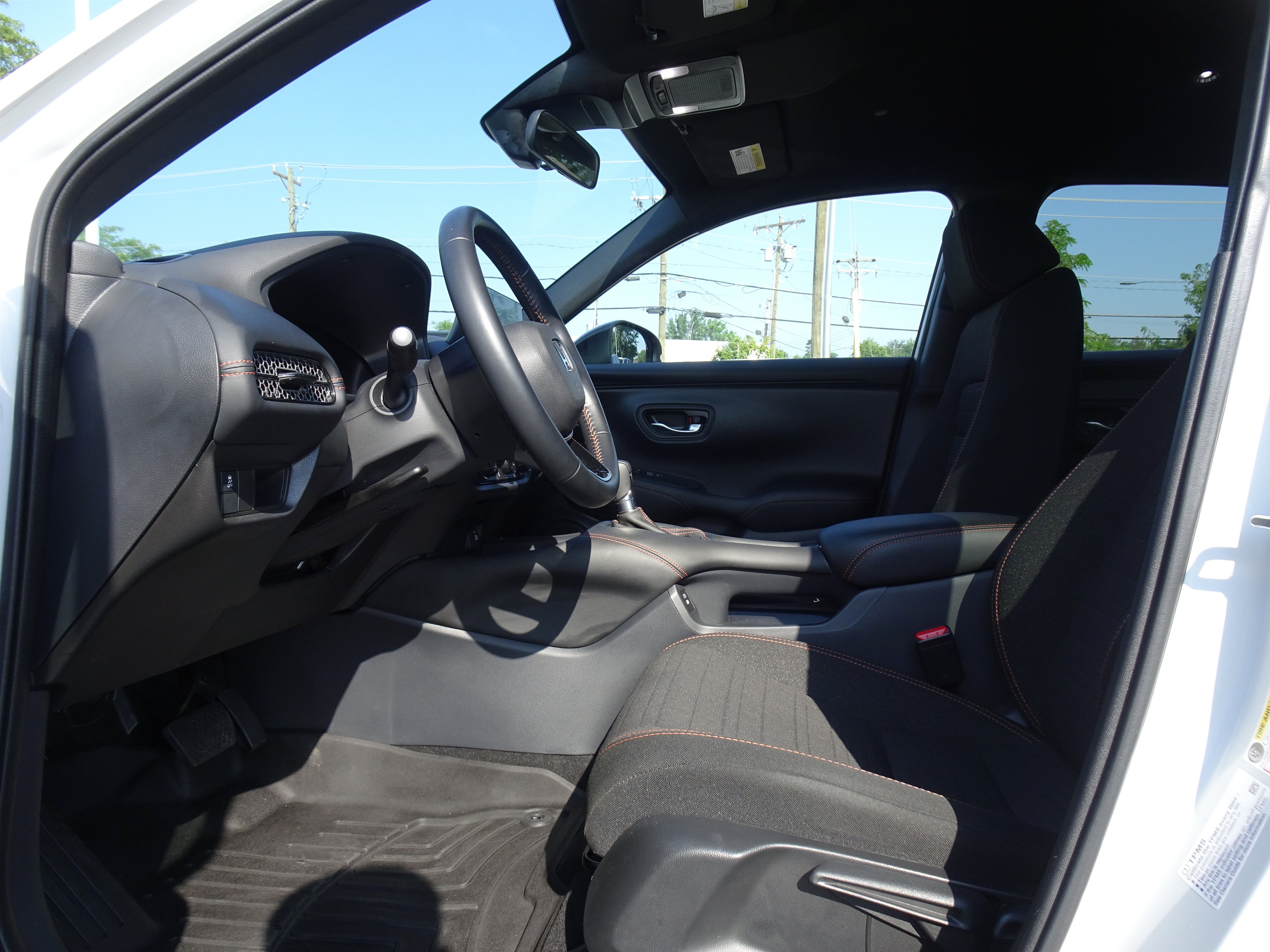 Used 2025 Honda HR-V Sport image 9