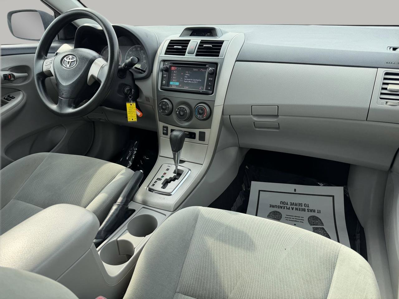 Used 2013 Toyota Corolla LE image 19