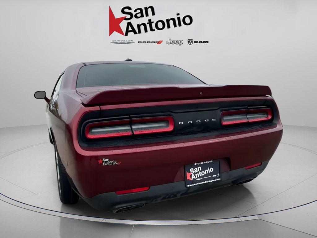 Used 2022 Dodge Challenger R/T RWD image 11