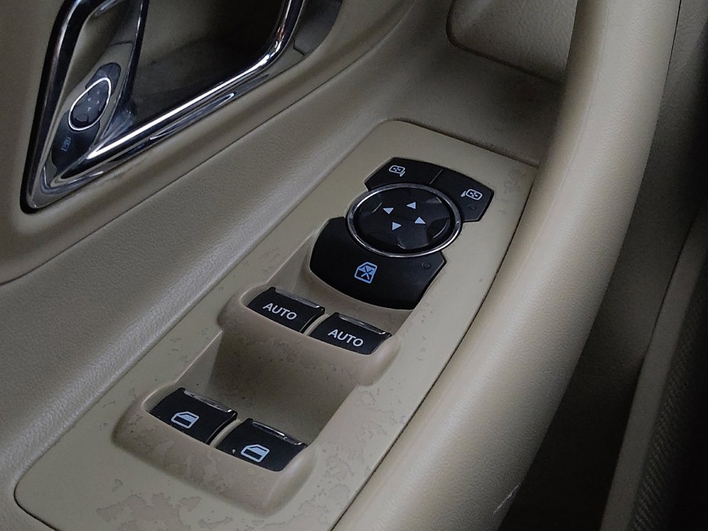 Used 2018 Ford Taurus Limited FWD image 27