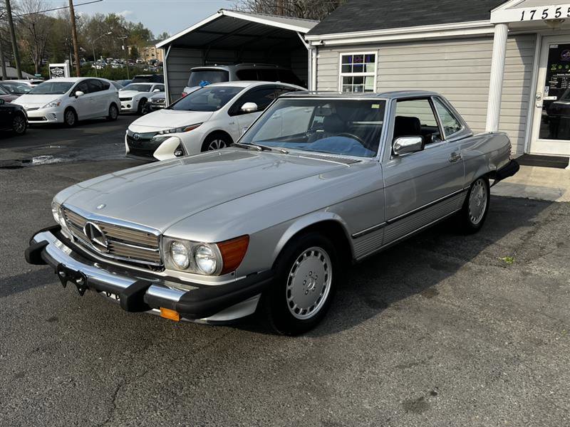 Used 1987 Mercedes-Benz 560 SL image 3