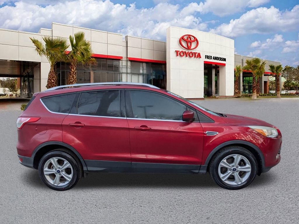 Used 2015 Ford Escape SE image 3