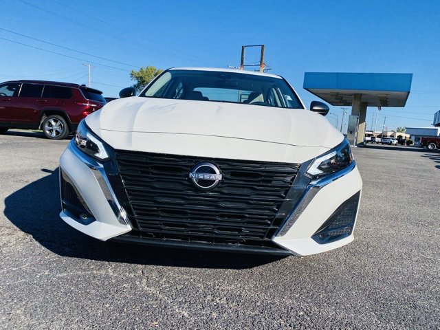 Used 2025 Nissan Altima 2.5 SV image 4