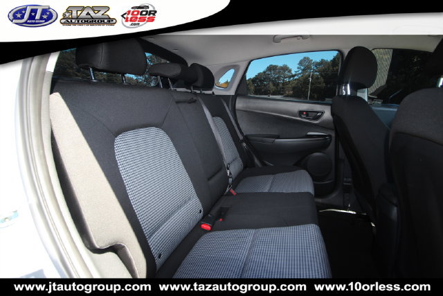 Used 2022 Hyundai Kona SE AWD/4WD image 15