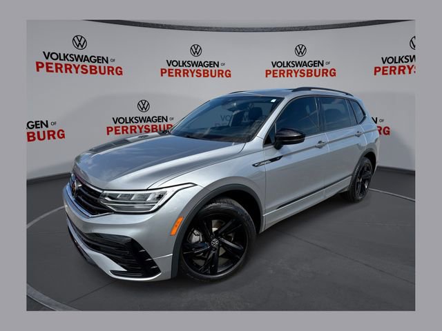 Certified 2023 Volkswagen Tiguan SE R-Line AWD/4WD image 1
