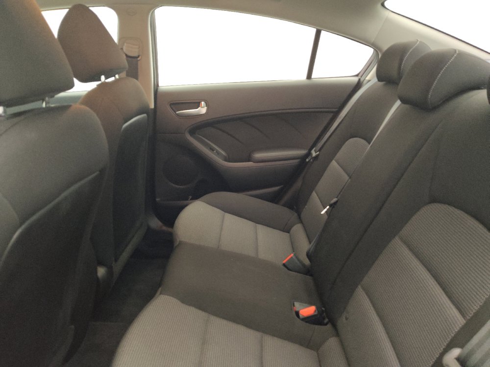 Used 2017 Kia Forte LX FWD image 18