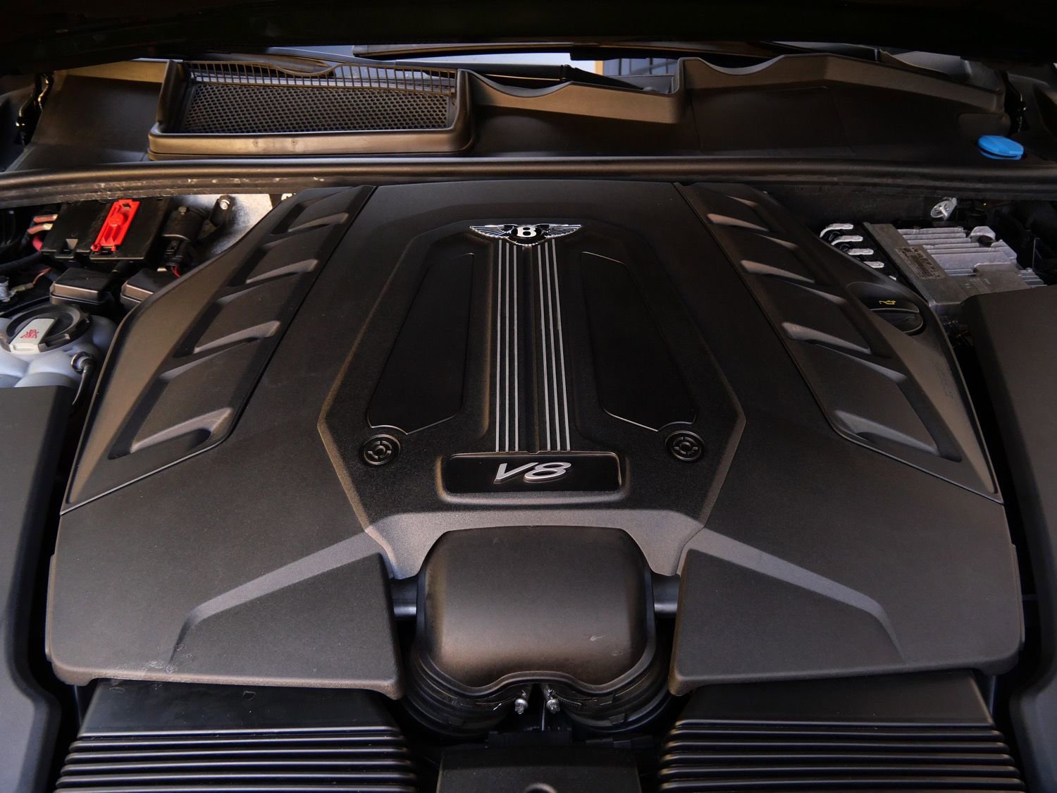 Used 2020 Bentley Bentayga image 25