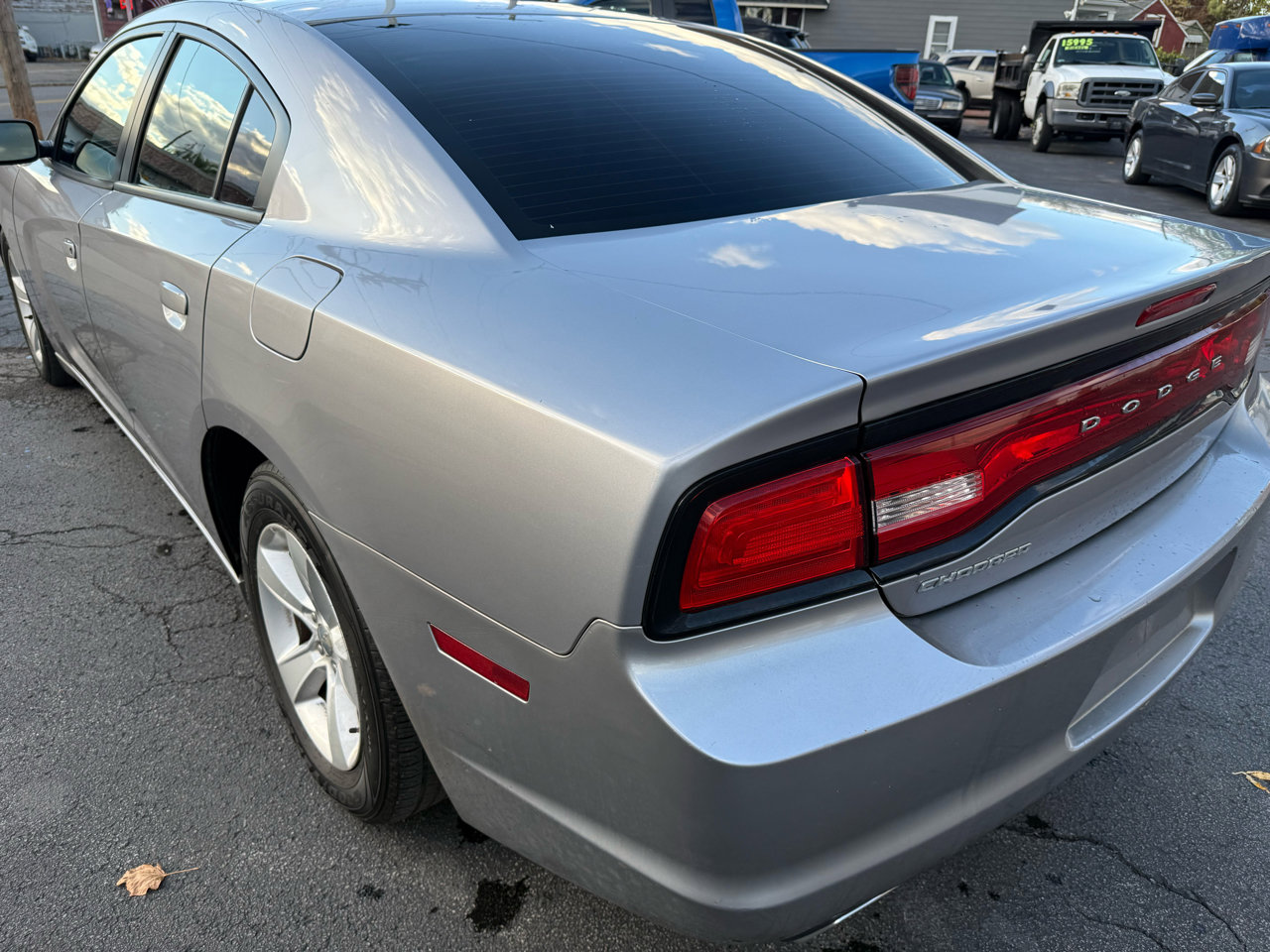 Used 2014 Dodge Charger SE image 10
