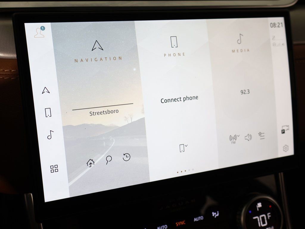 Used 2024 Jaguar XF R-Dynamic SE image 54