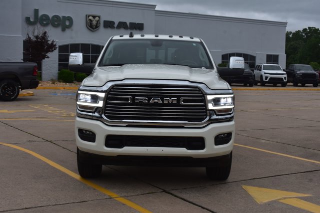 Used 2024 RAM 3500 Laramie AWD/4WD image 2