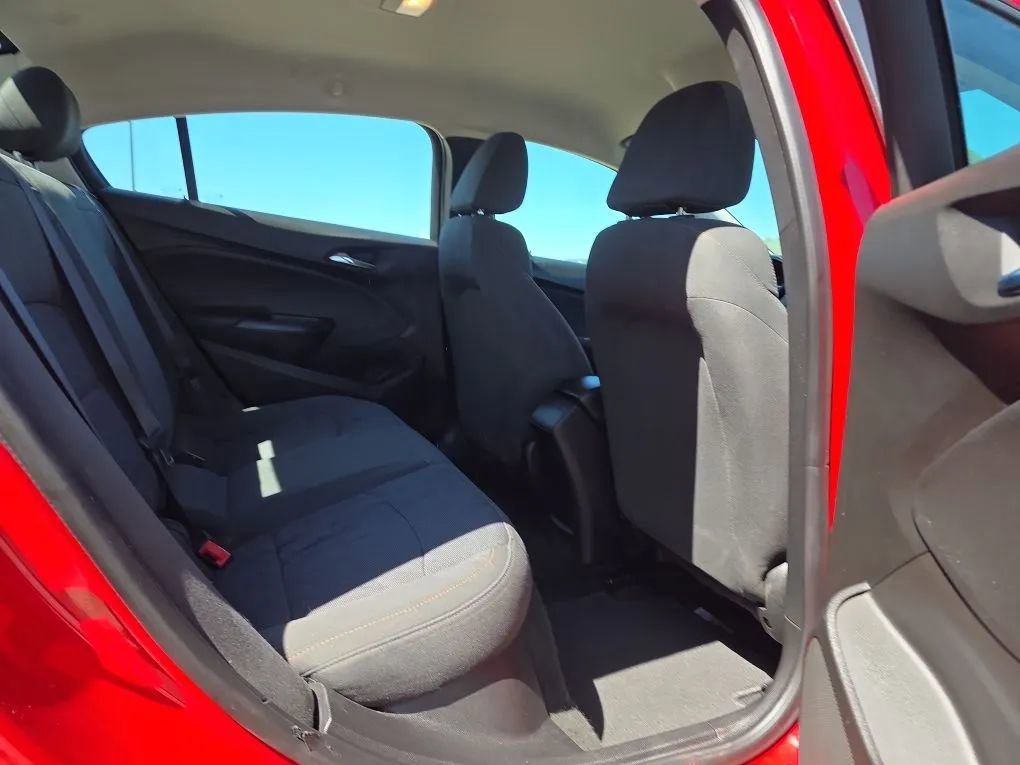 Used 2017 Chevrolet Cruze LS FWD image 36